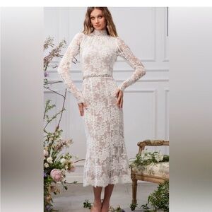 V Chapman (size 4) The Greta Dress in White Chantilly Lace